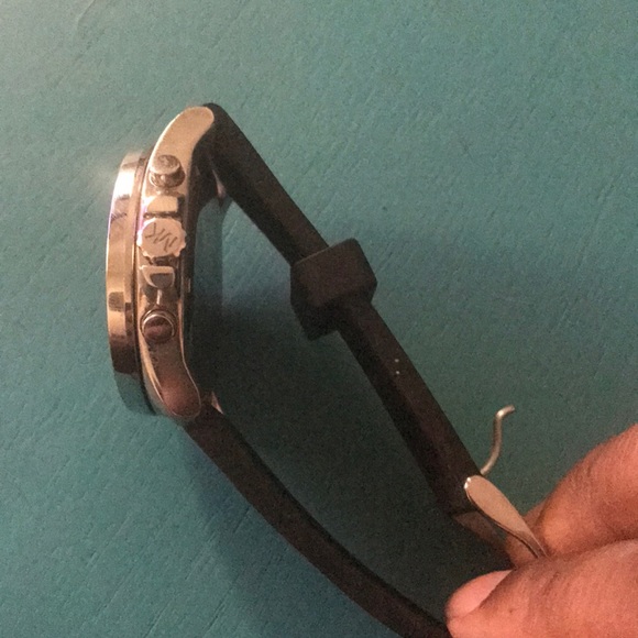 Micheal Kors Watch - Picture 3 of 3